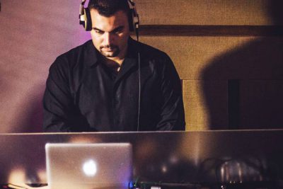 DJs