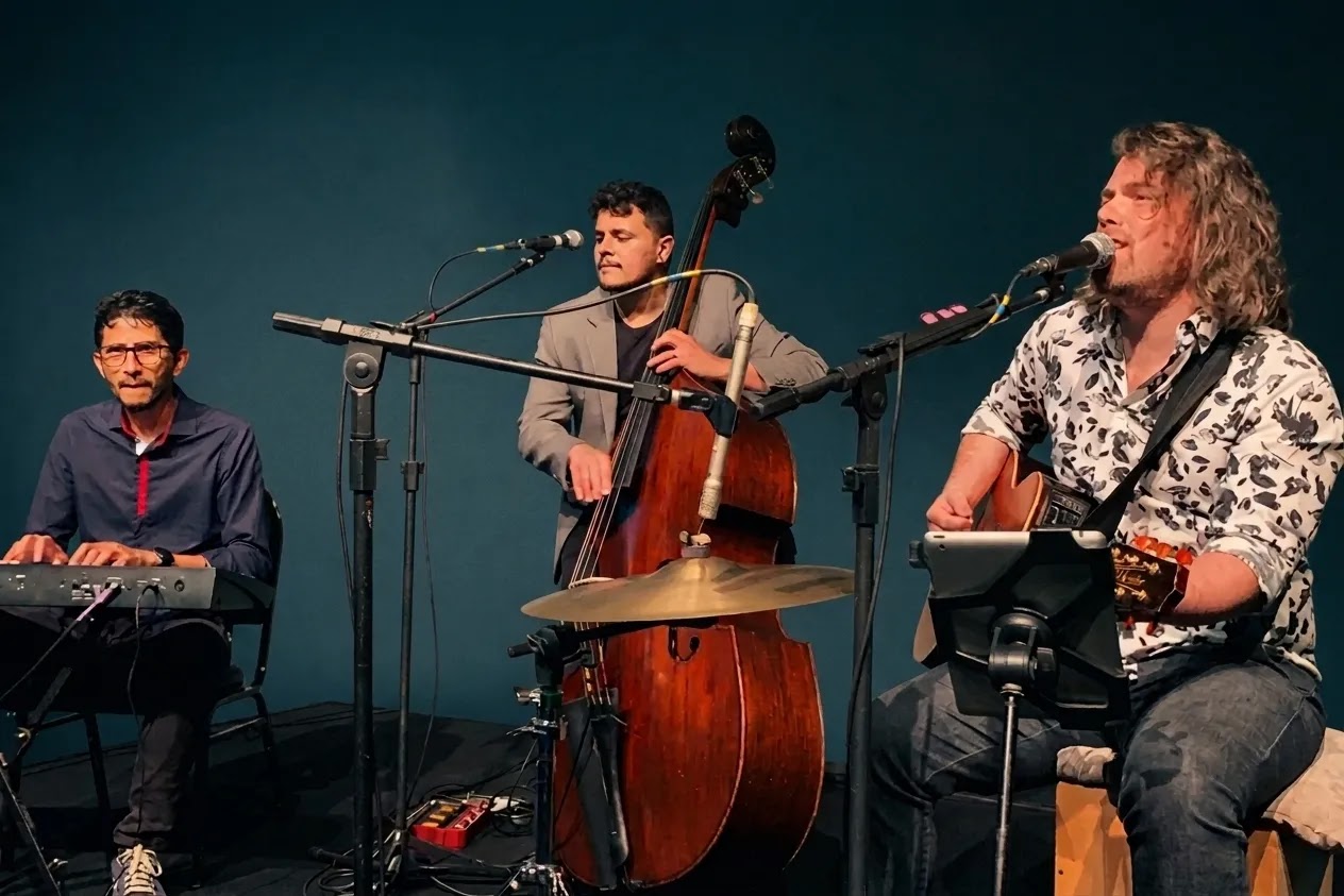 Banda Summer Beats Acústico Banda para eventos corporativos de alto padrão